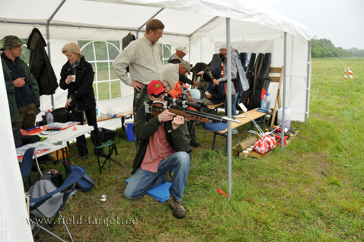 Kui kumbki ei eksi, siis tuleb tingimused veel keerulisemaks teha